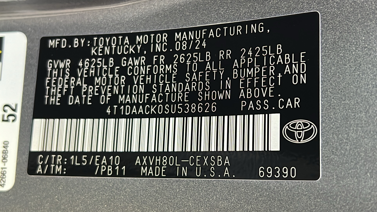 2025 Toyota Camry SE 27