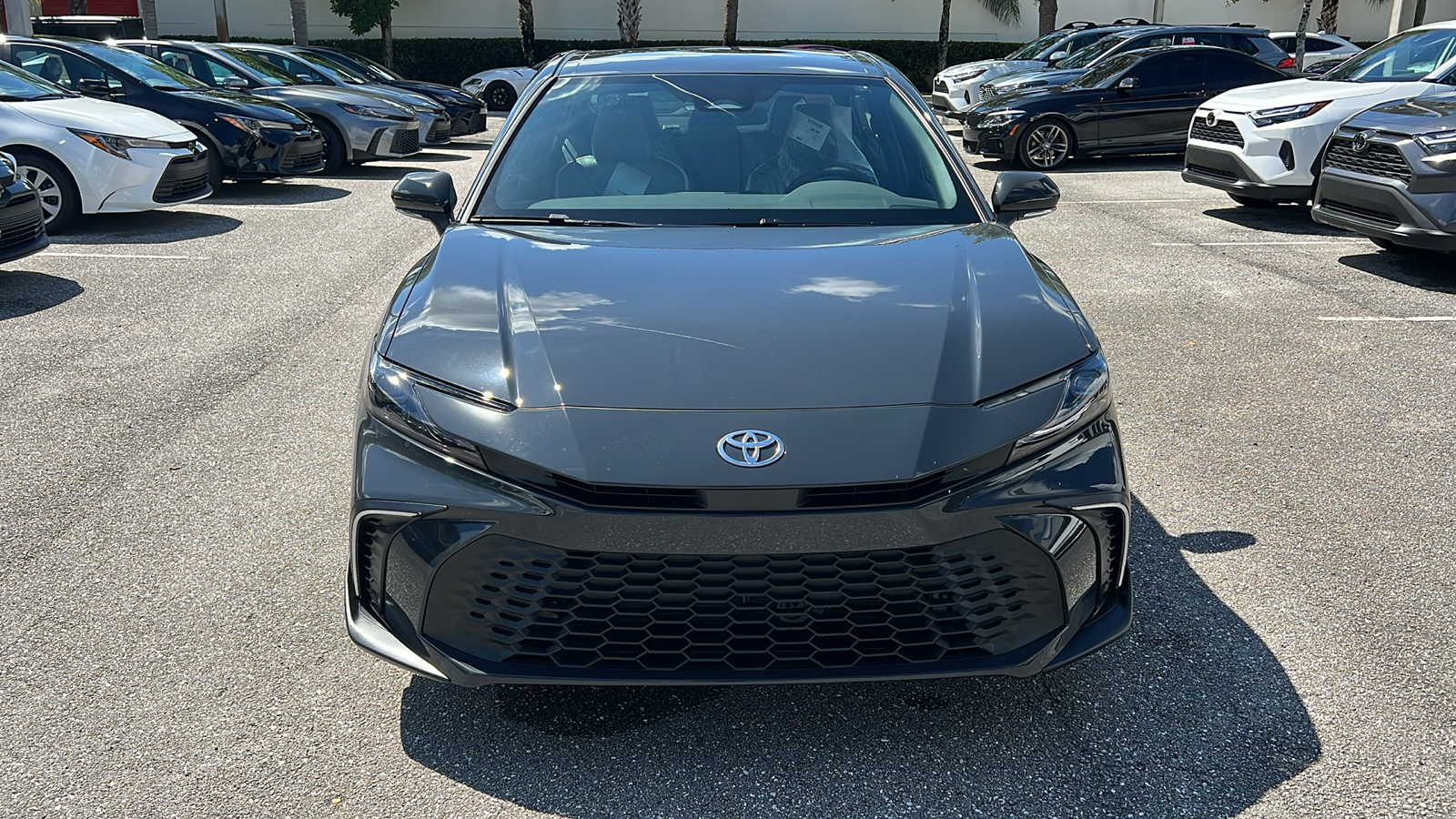 2025 Toyota Camry SE 2