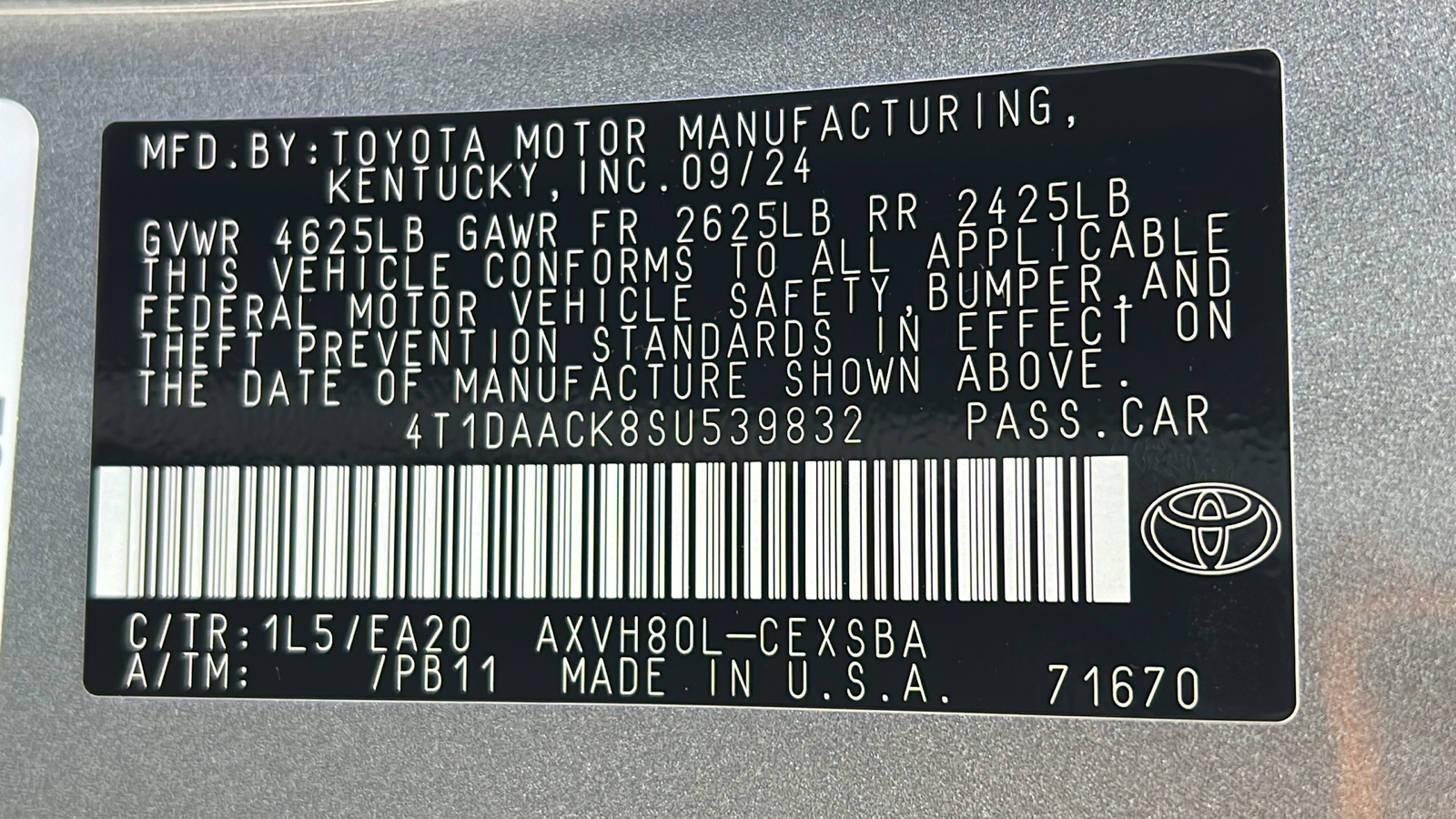 2025 Toyota Camry SE 27