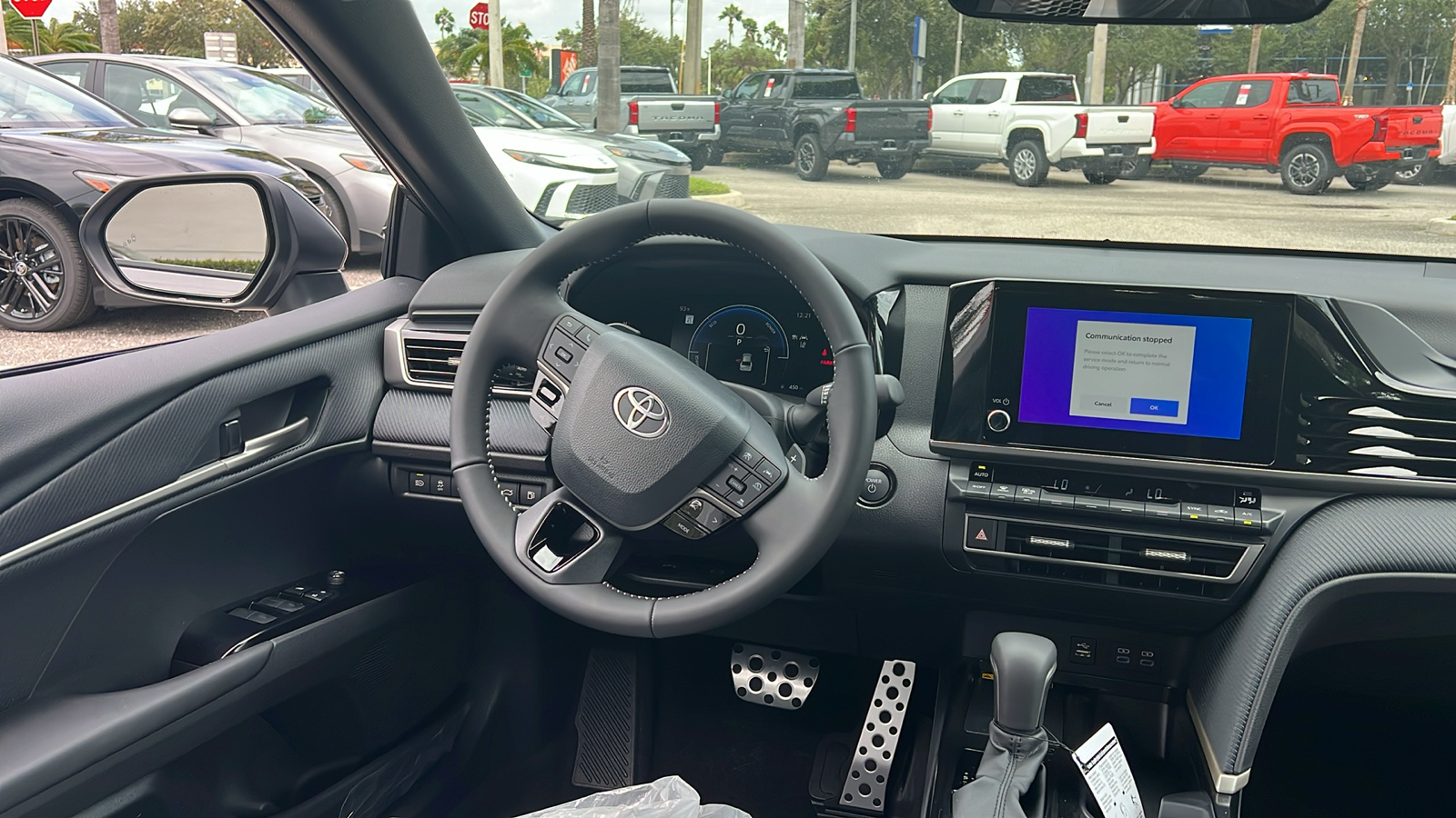 2025 Toyota Camry SE 14