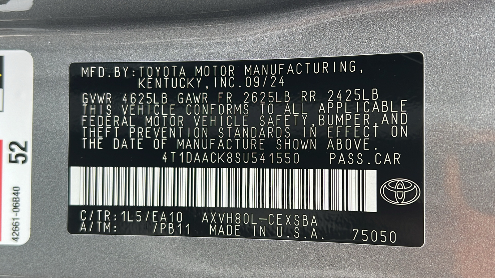 2025 Toyota Camry SE 26