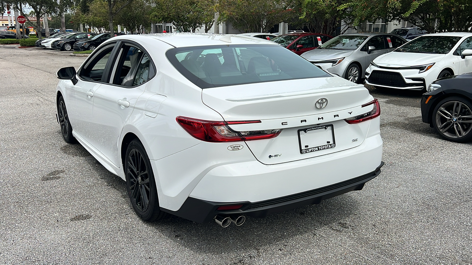 2025 Toyota Camry SE 5