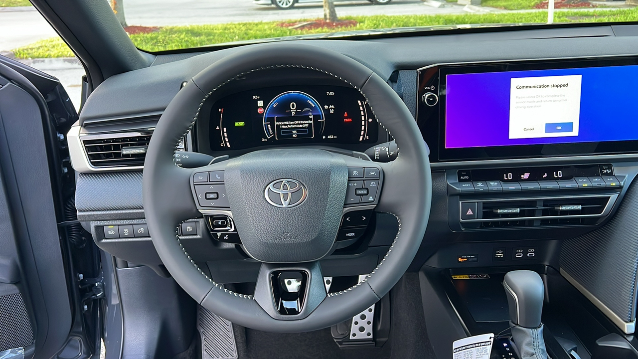 2025 Toyota Camry SE 20