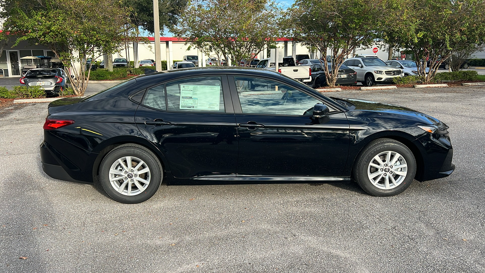 2025 Toyota Camry LE 11