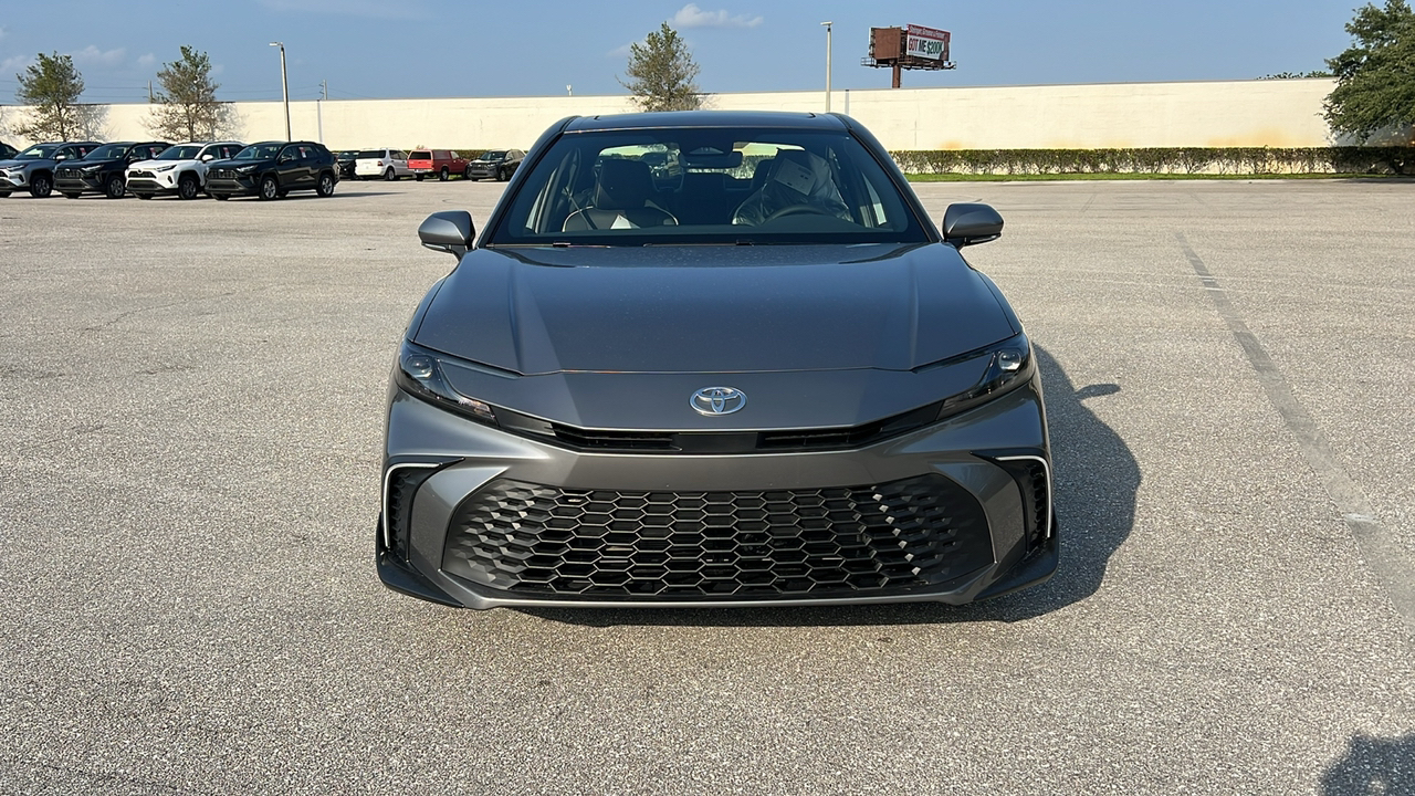 2025 Toyota Camry SE 2