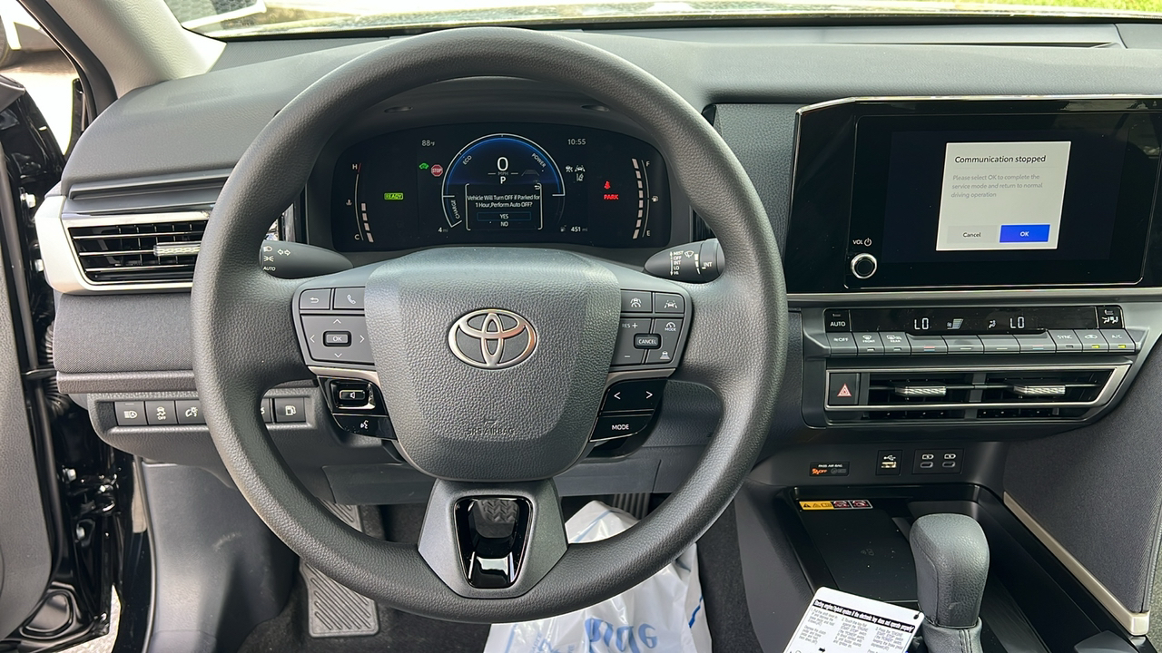 2025 Toyota Camry LE 21