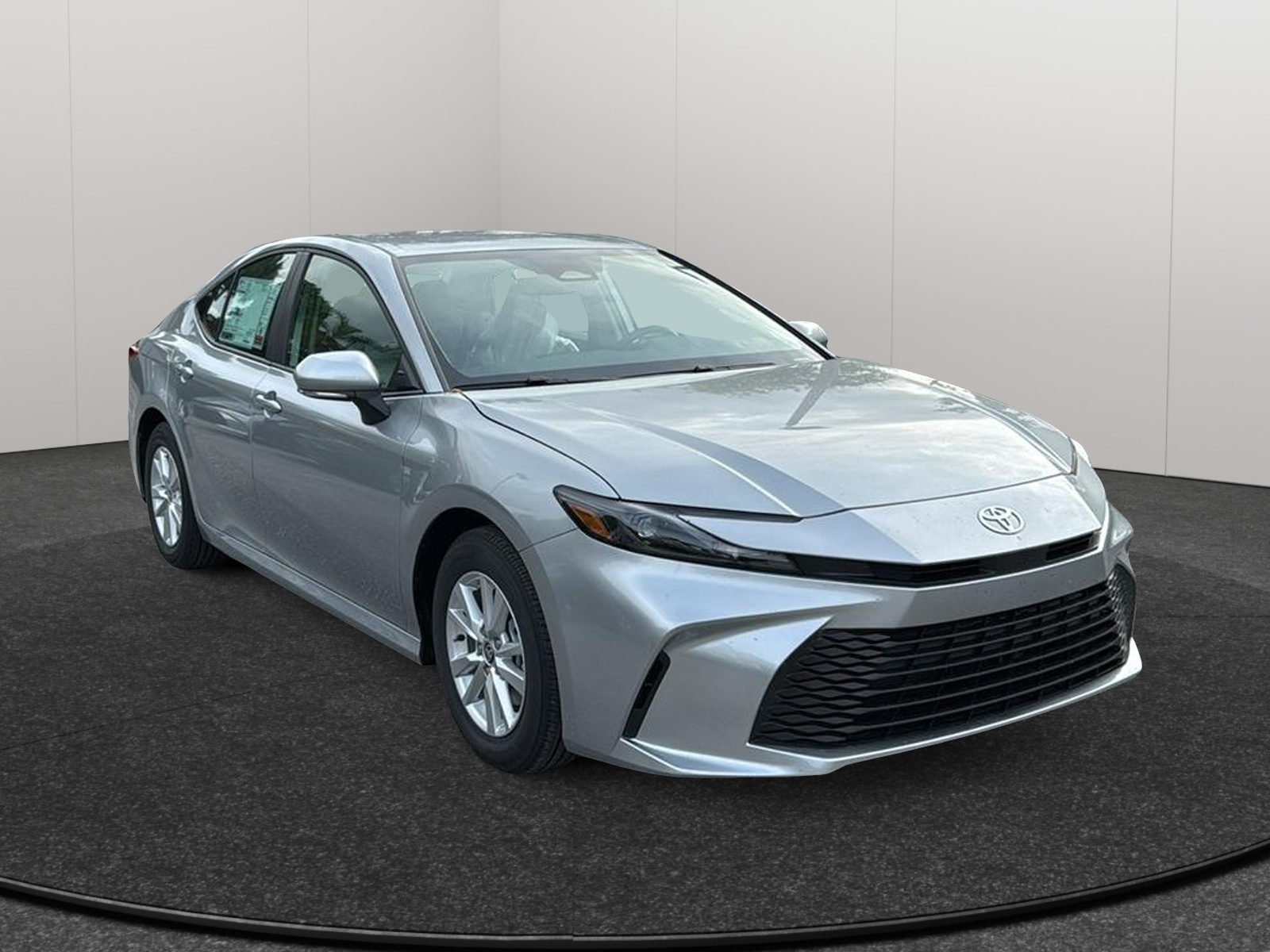 2025 Toyota Camry LE 1