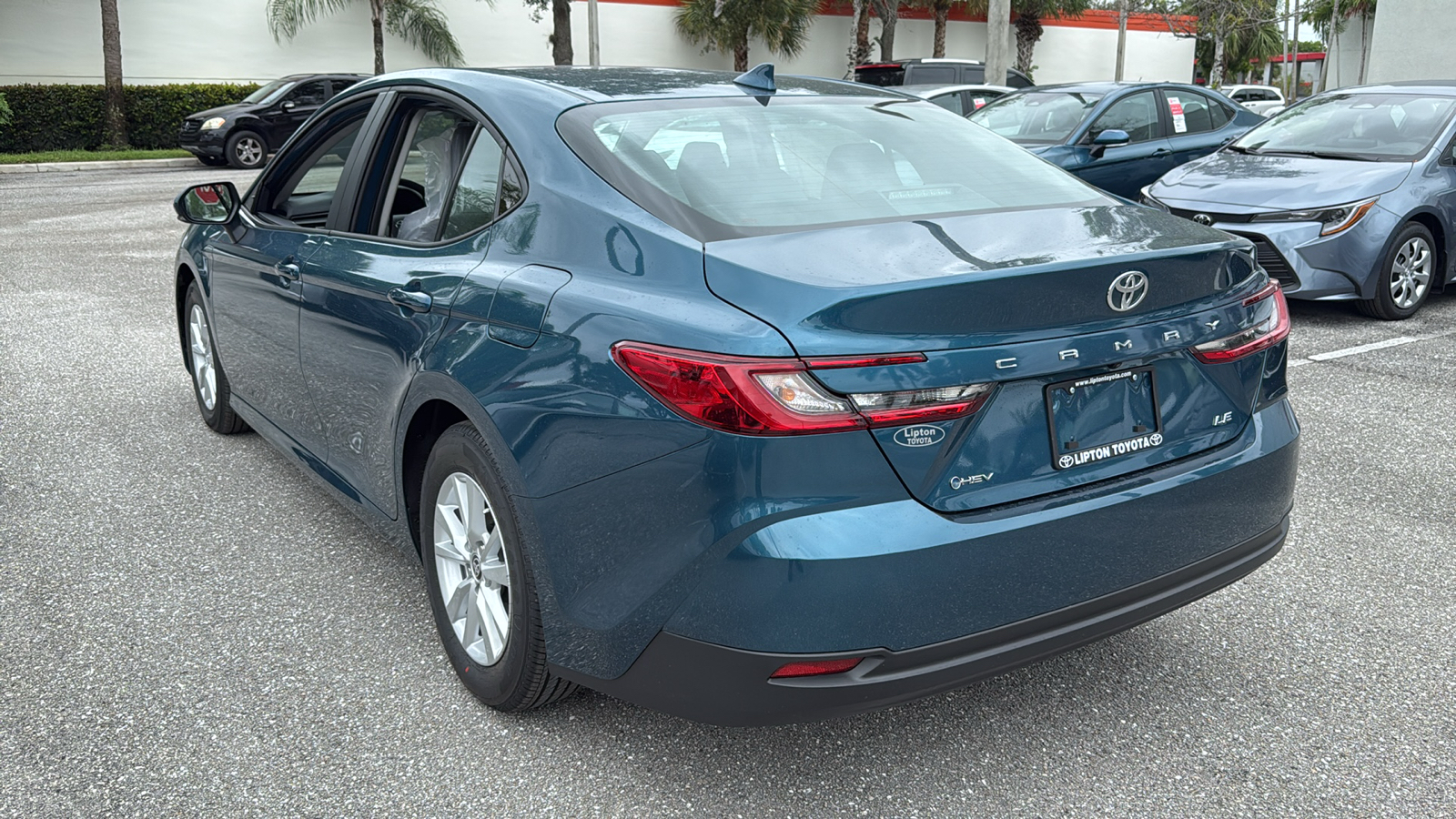 2025 Toyota Camry LE 5