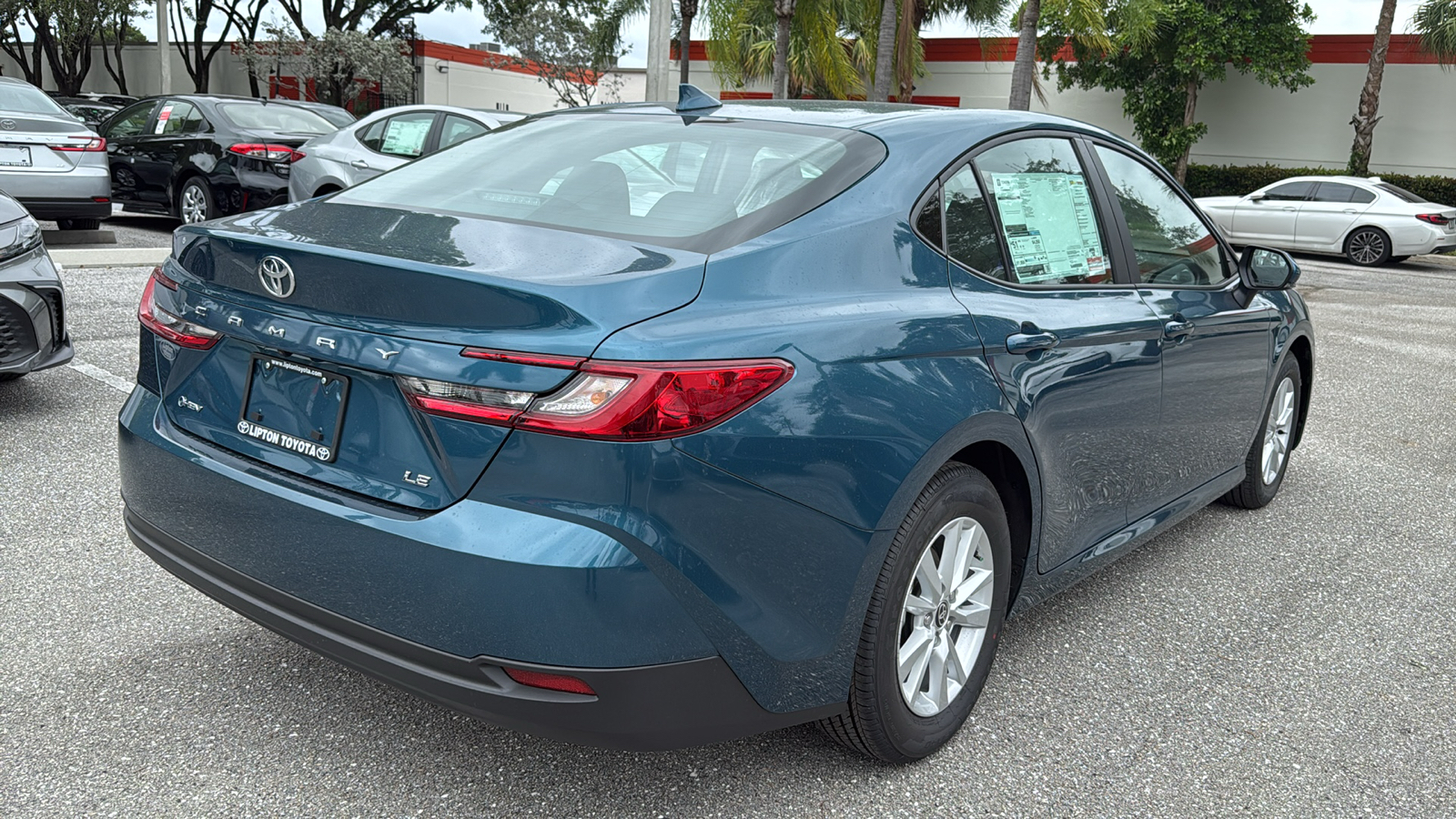 2025 Toyota Camry LE 10