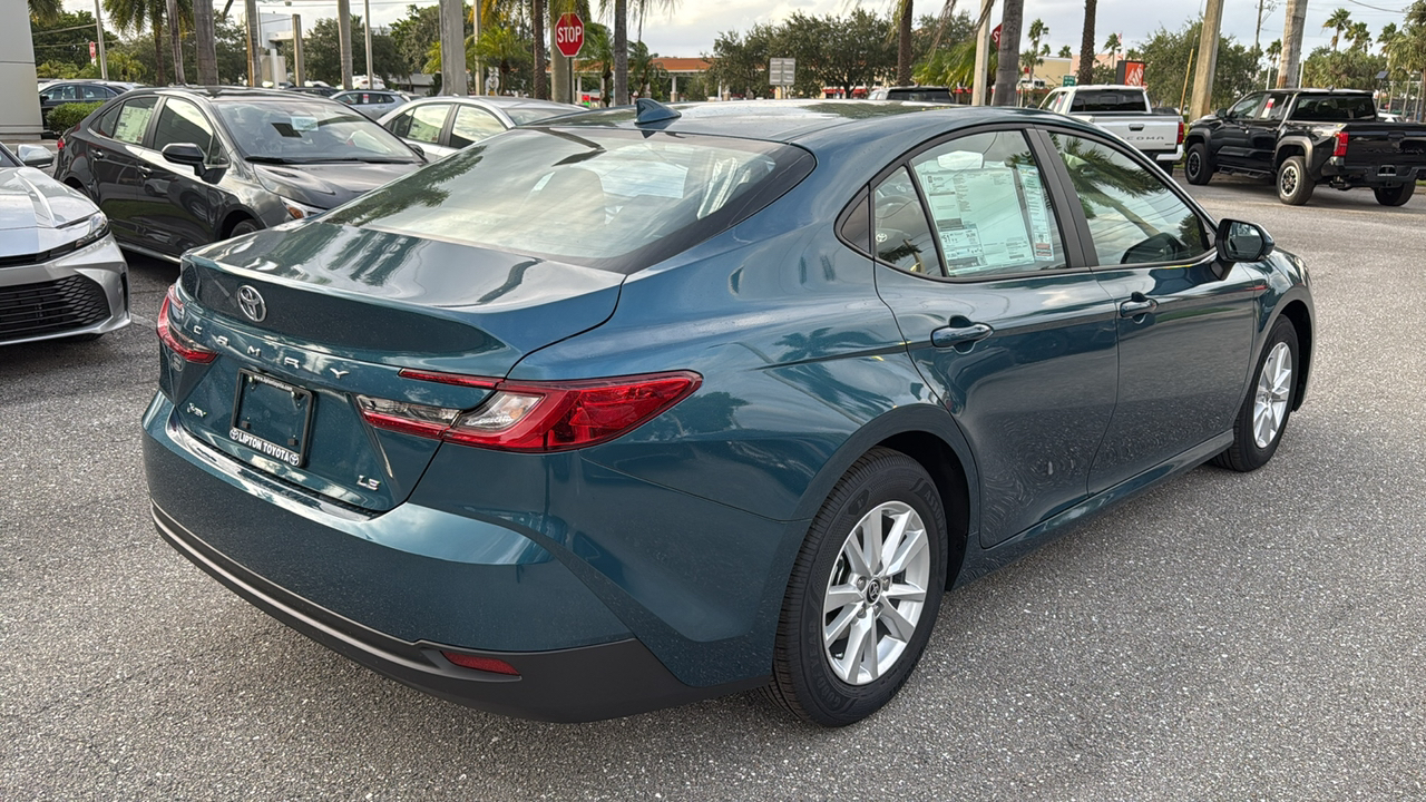 2025 Toyota Camry LE 10