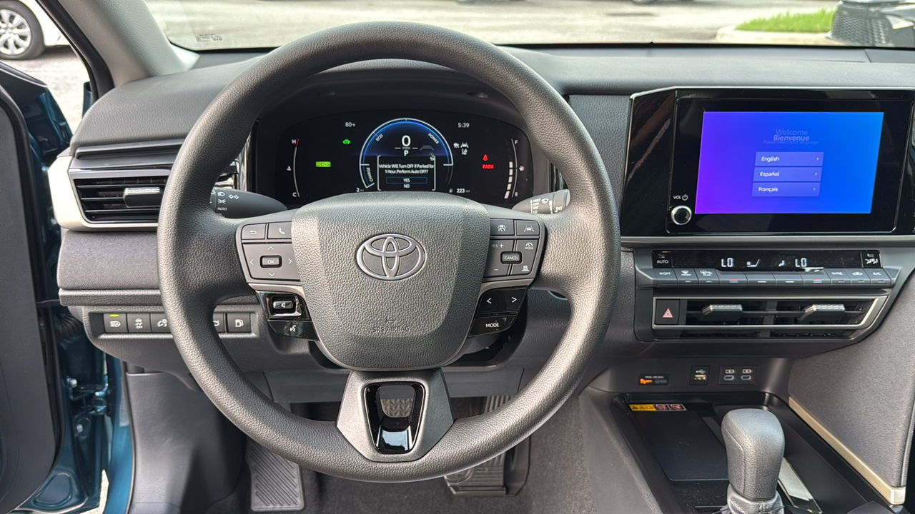 2025 Toyota Camry LE 20