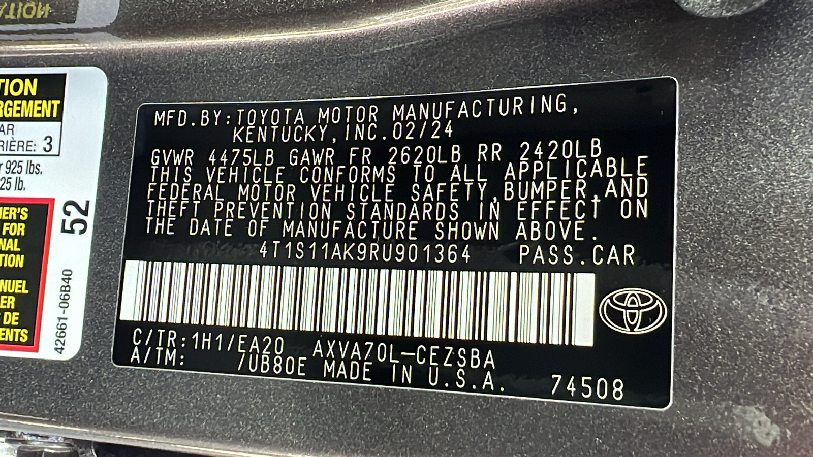 2024 Toyota Camry SE 28