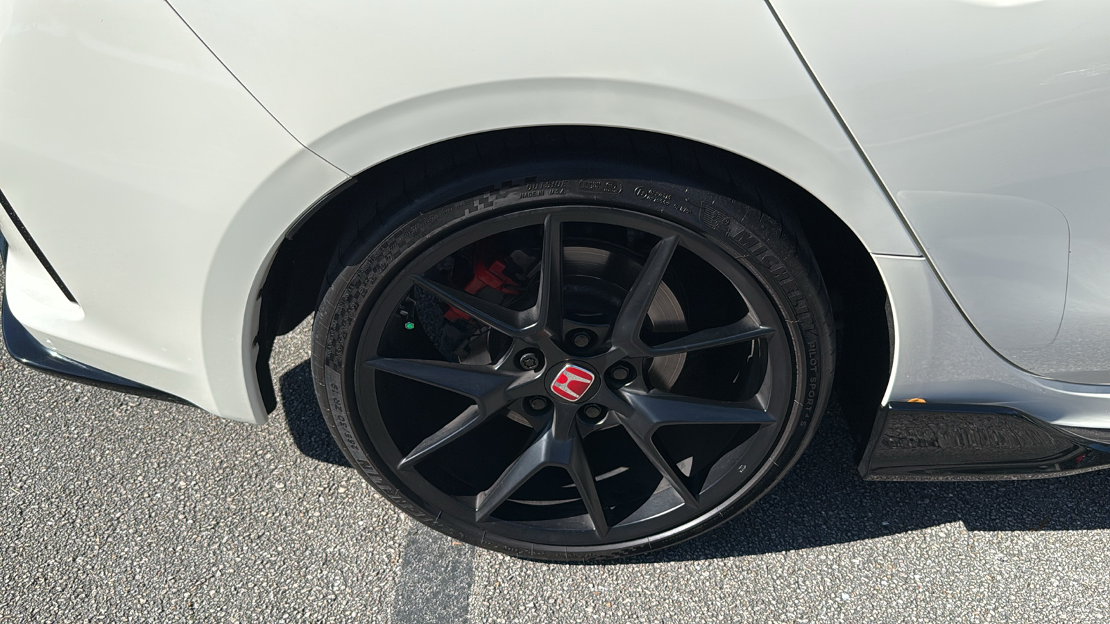 2023 Honda Civic Type R Base 12