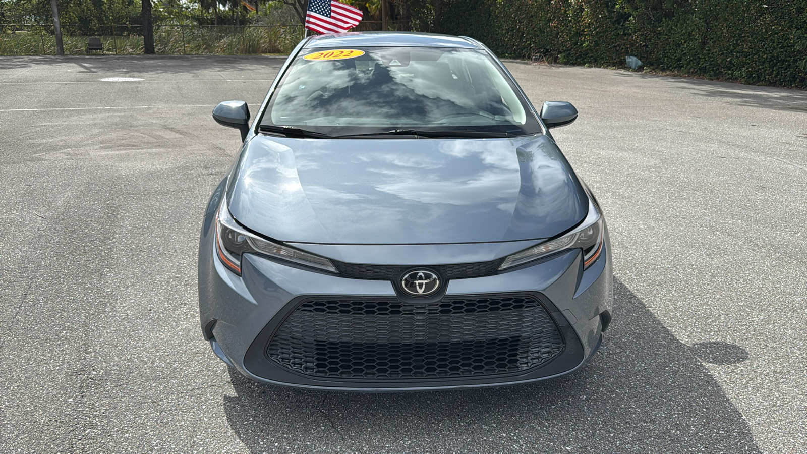 2022 Toyota Corolla LE 2