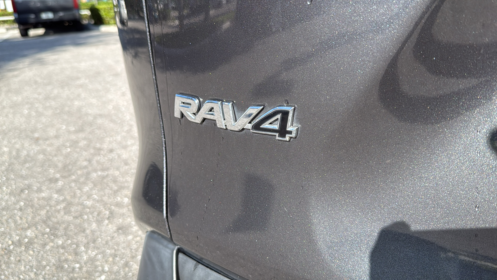 2020 Toyota RAV4 Hybrid XLE 7