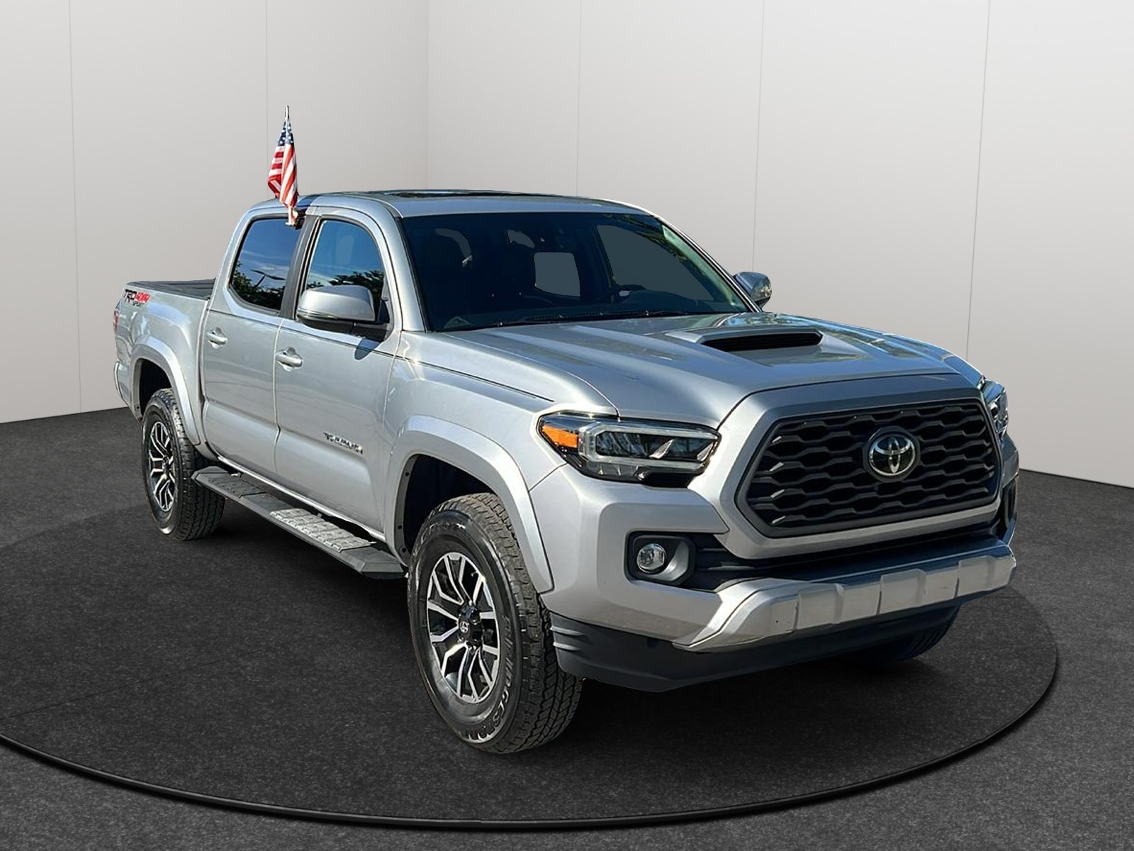 2020 Toyota Tacoma TRD Sport 1