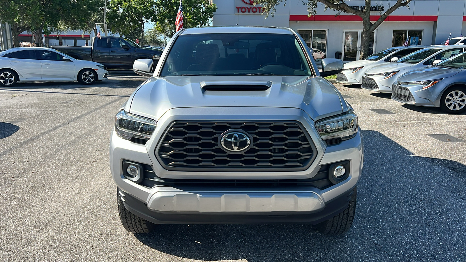 2020 Toyota Tacoma TRD Sport 2