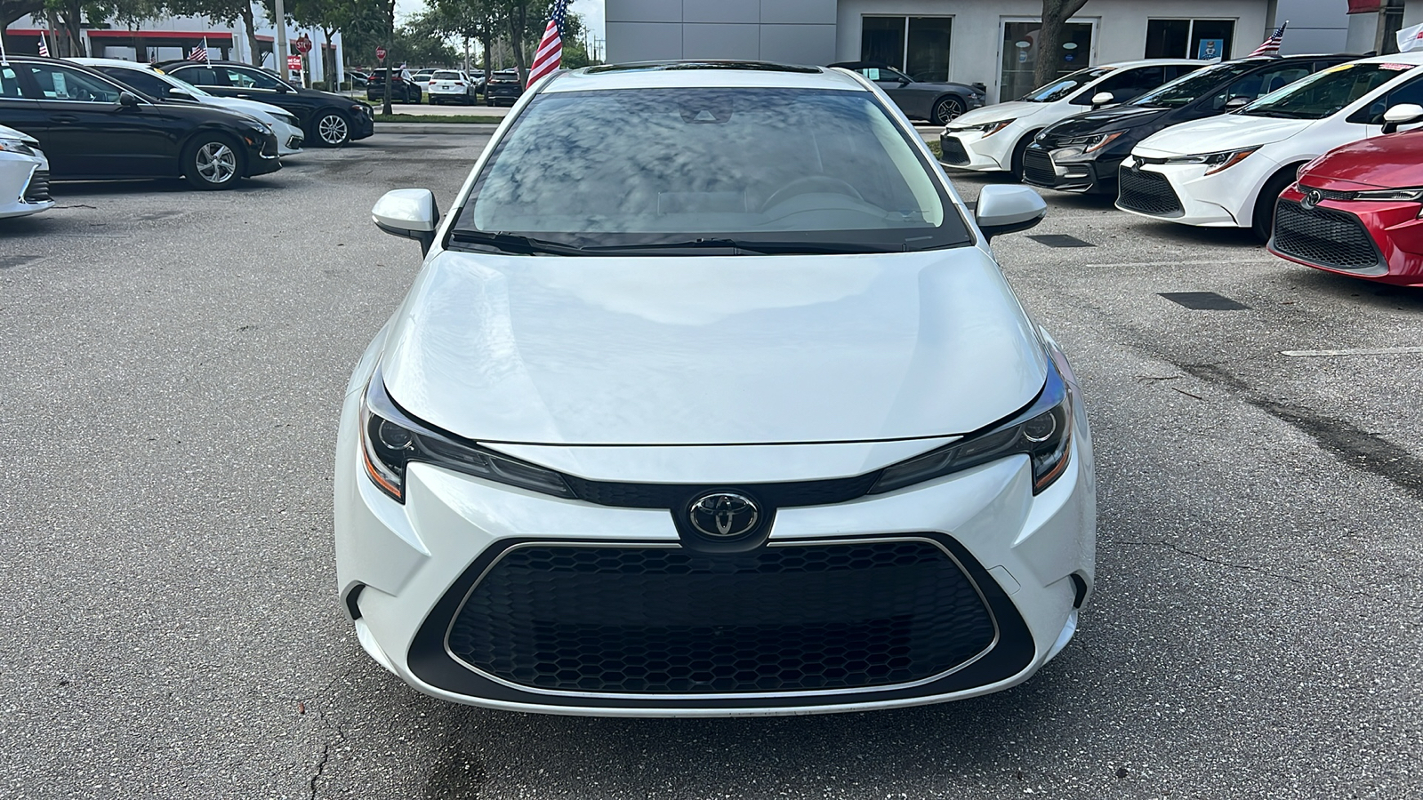 2022 Toyota Corolla XLE 2