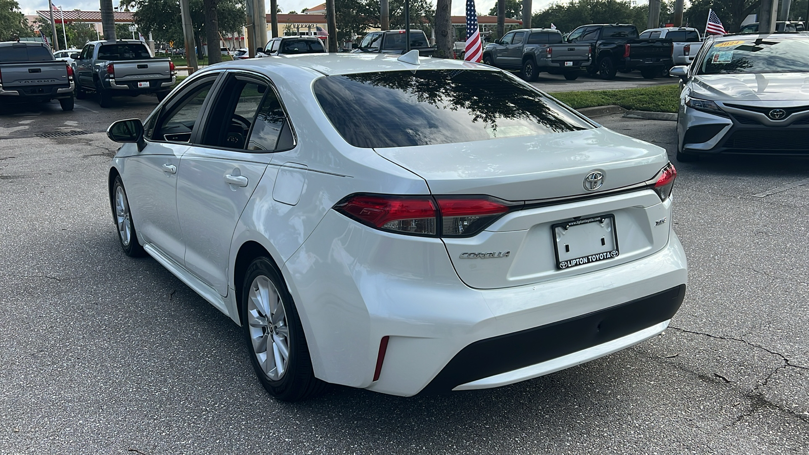 2022 Toyota Corolla XLE 5