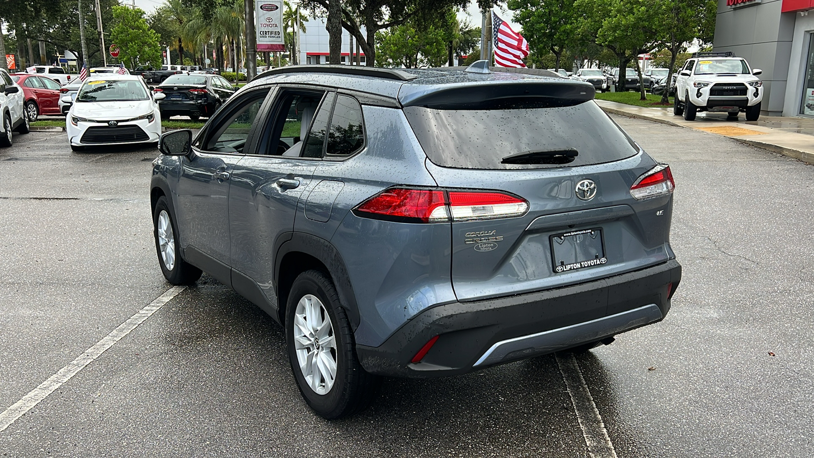 2022 Toyota Corolla Cross LE 5