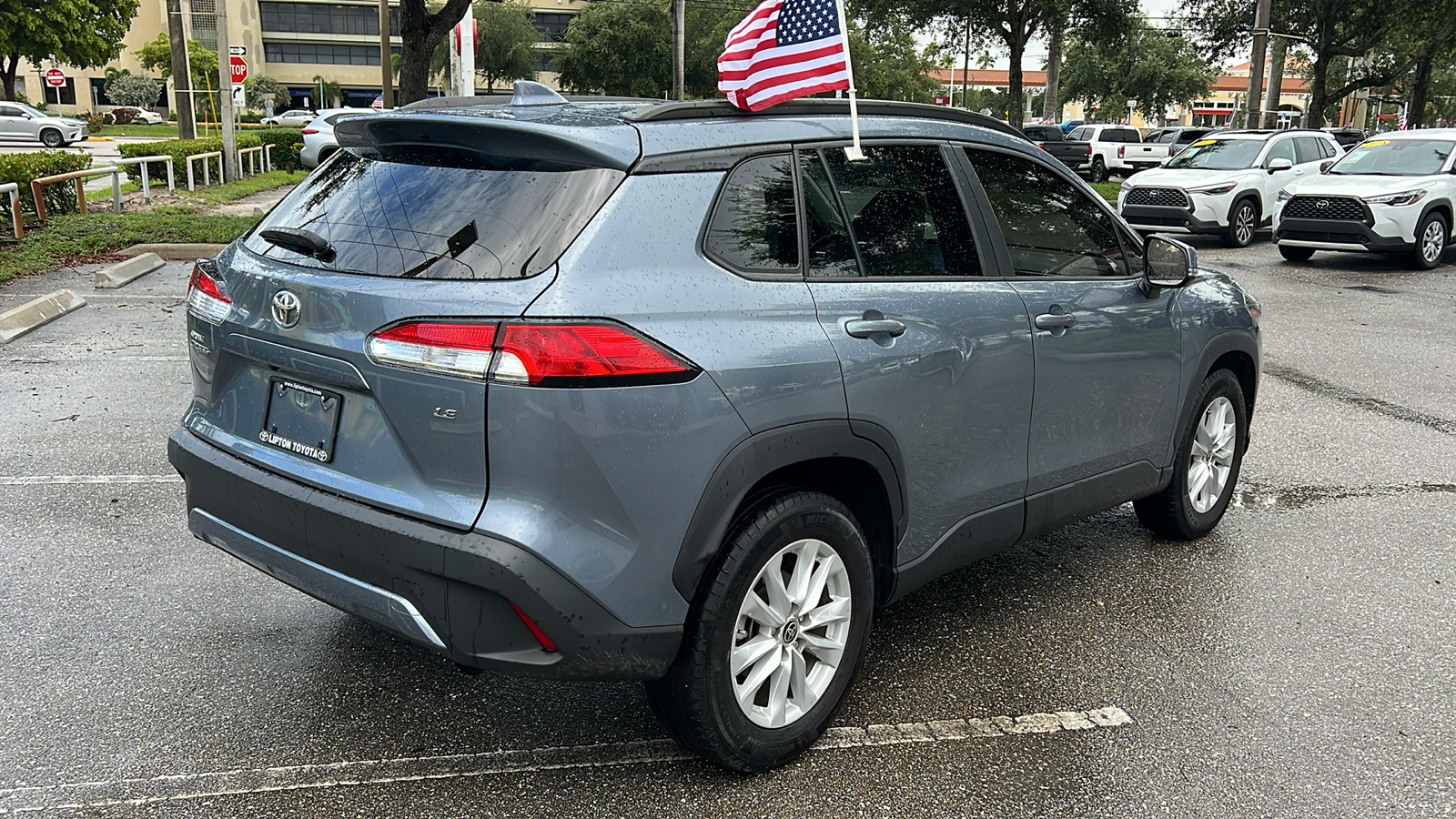 2022 Toyota Corolla Cross LE 10