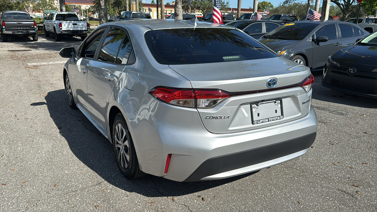 2022 Toyota Corolla Hybrid LE 5