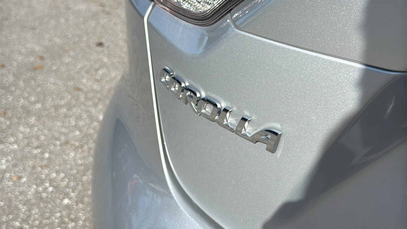 2022 Toyota Corolla Hybrid LE 7