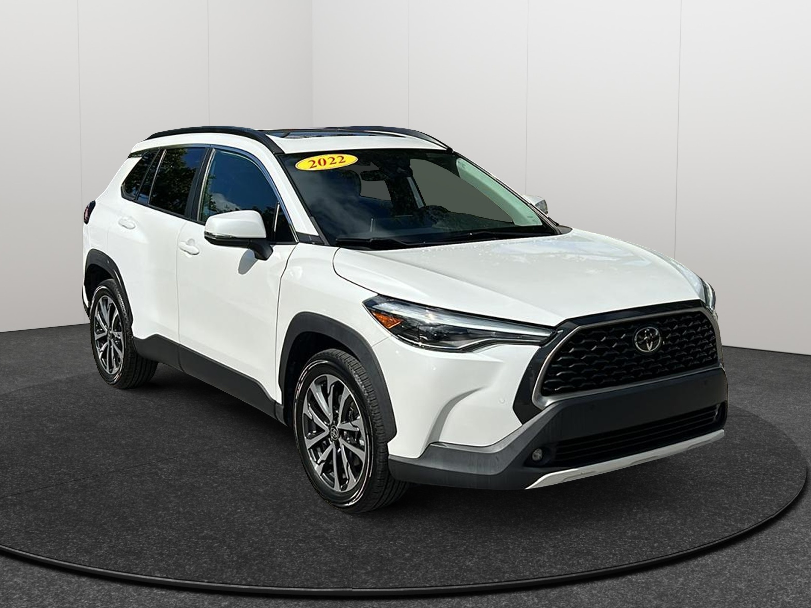 2022 Toyota Corolla Cross XLE 1