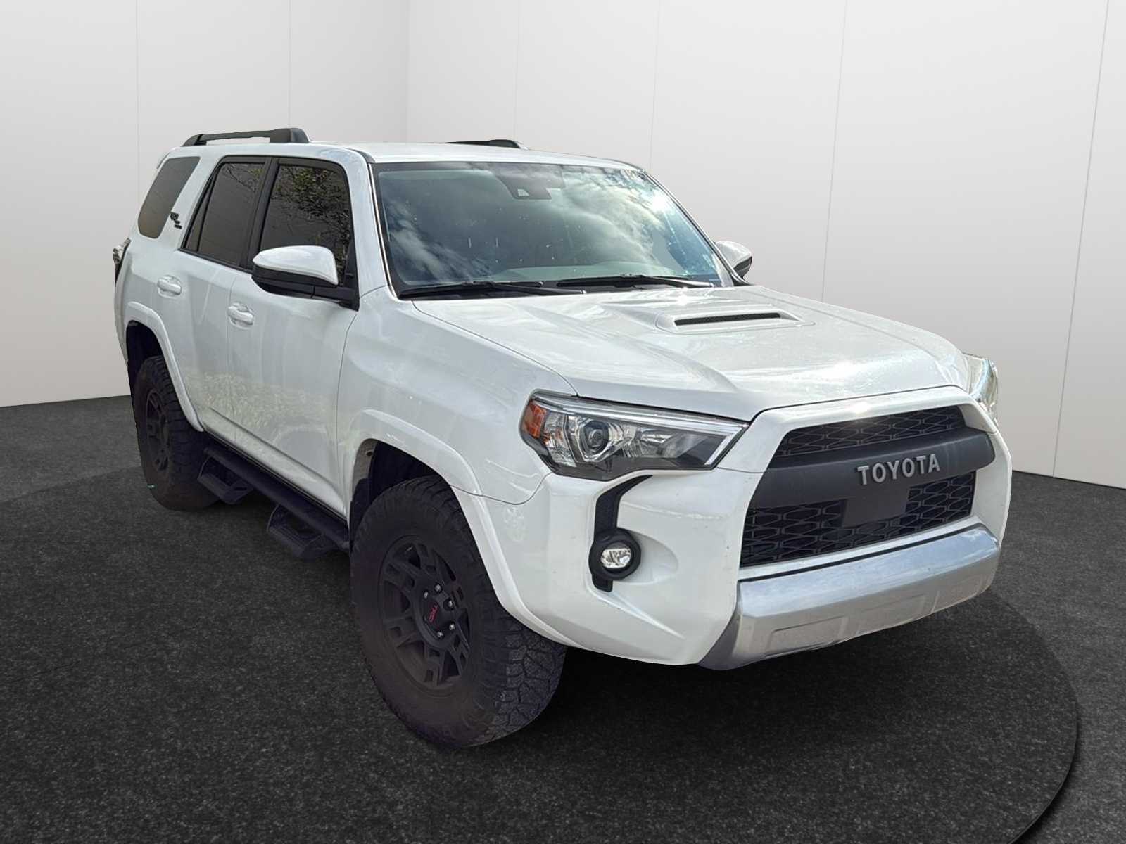 2022 Toyota 4Runner TRD Off-Road 1