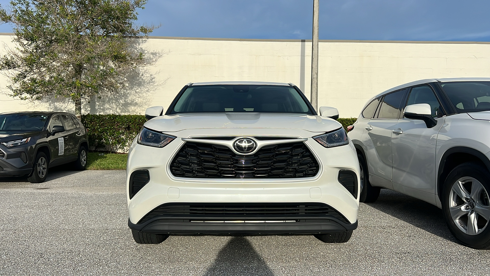 2021 Toyota Highlander L 2