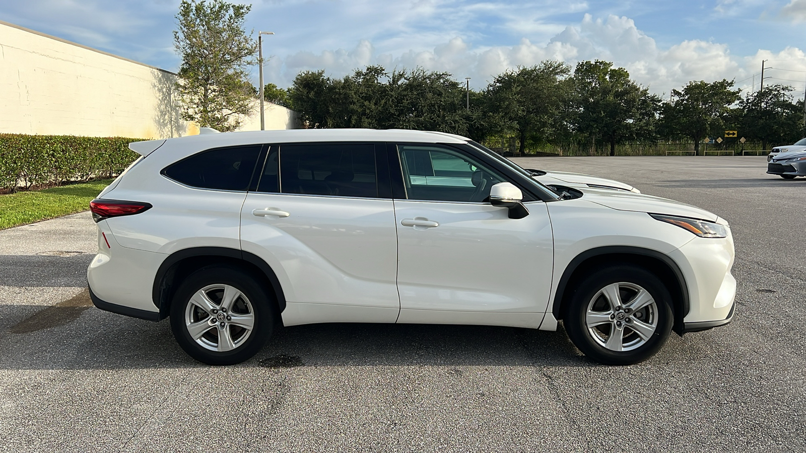 2021 Toyota Highlander L 8