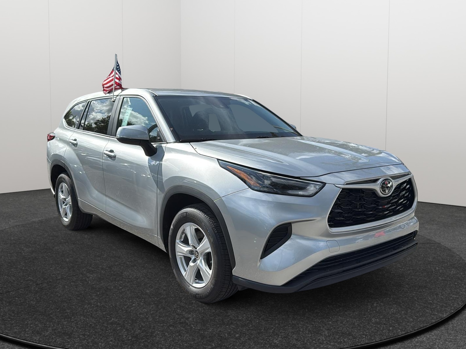 2023 Toyota Highlander L 1