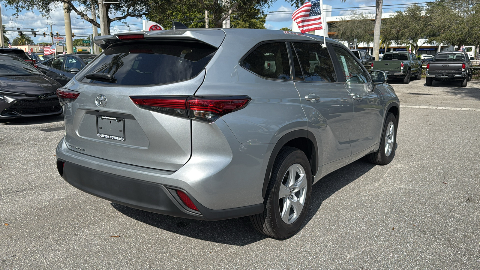 2023 Toyota Highlander L 9