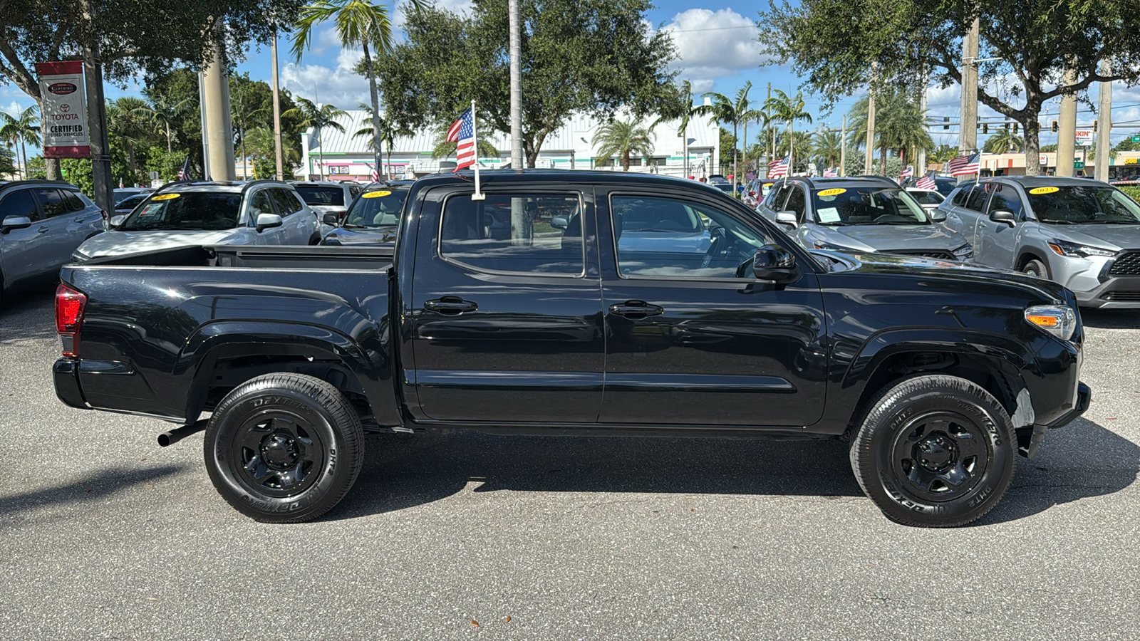 2022 Toyota Tacoma SR 9