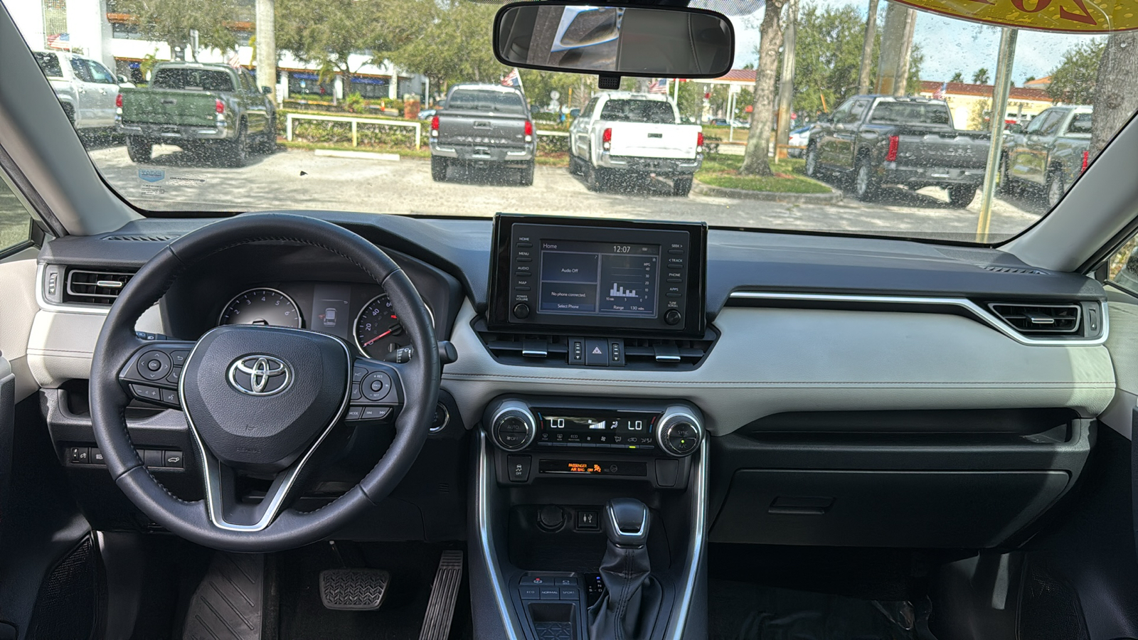 2019 Toyota RAV4 XLE Premium 14