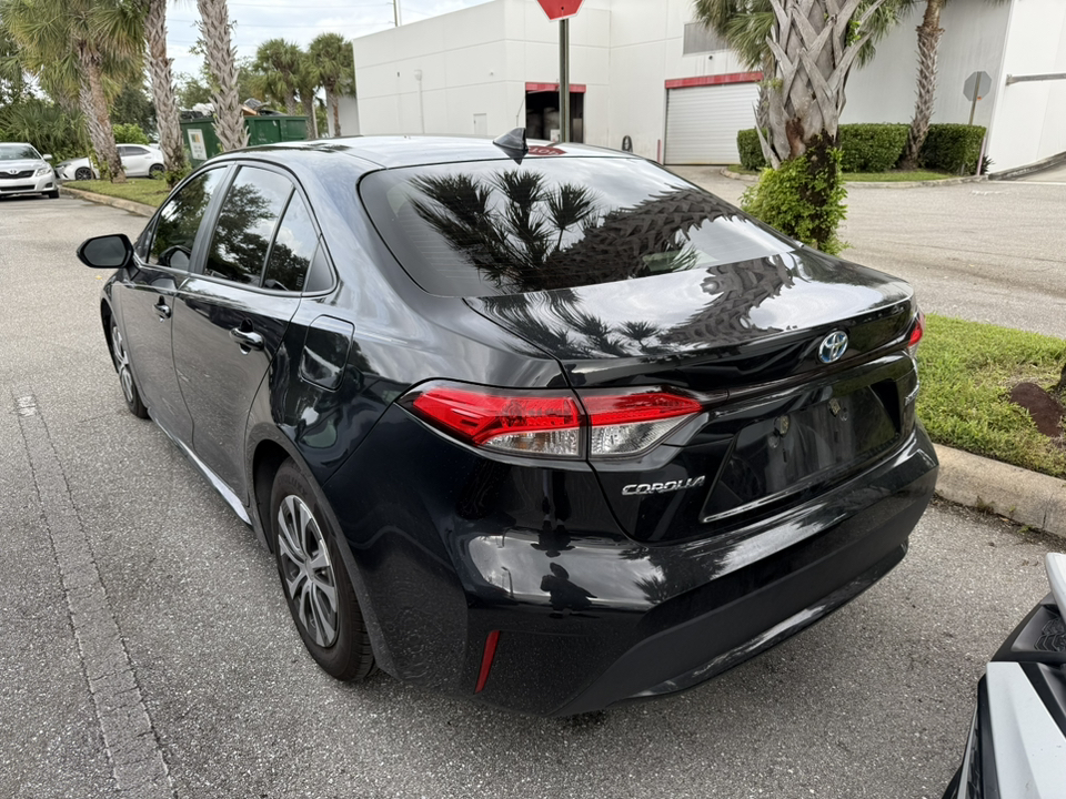 2022 Toyota Corolla Hybrid LE 4