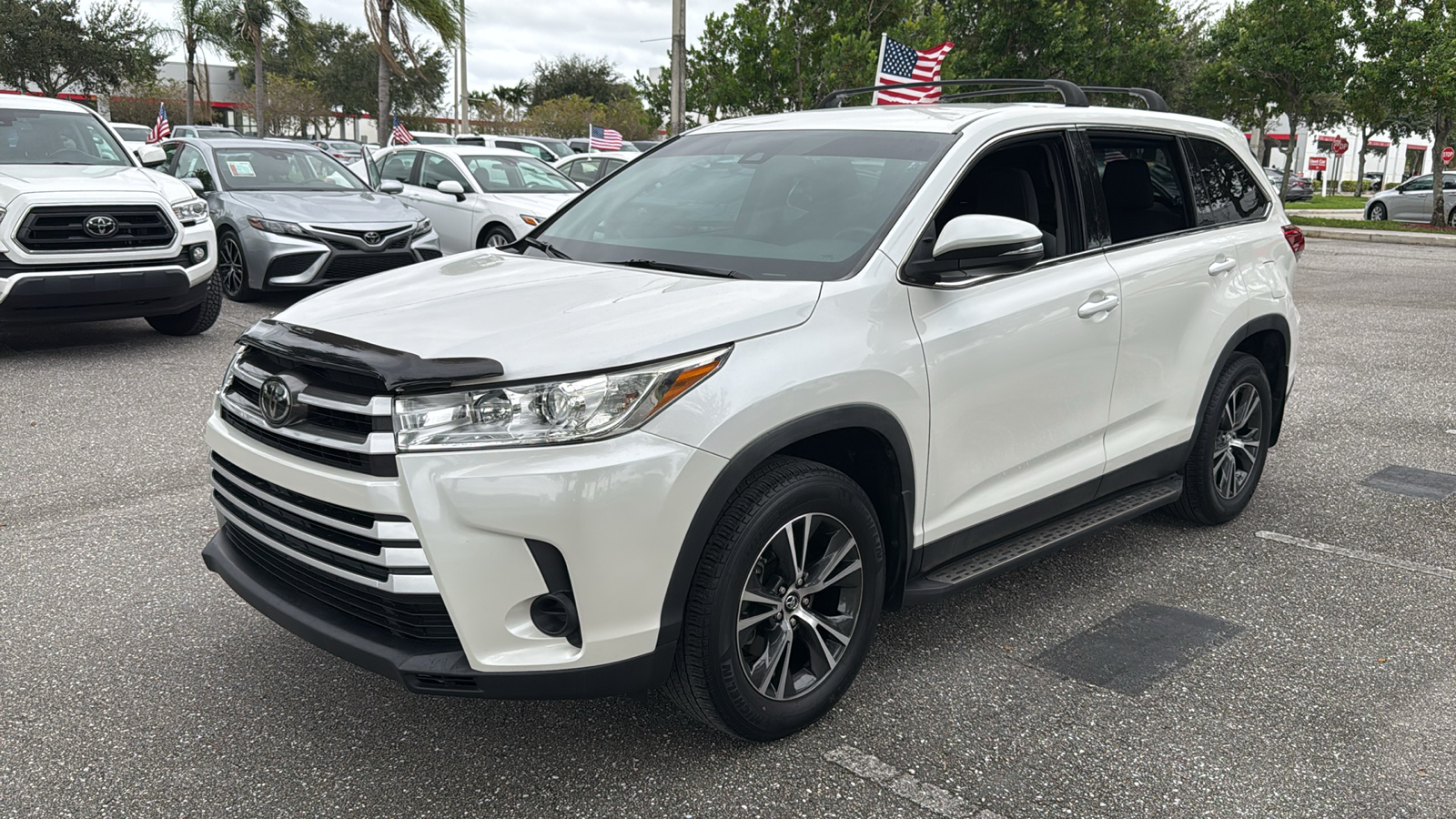 2019 Toyota Highlander LE 3