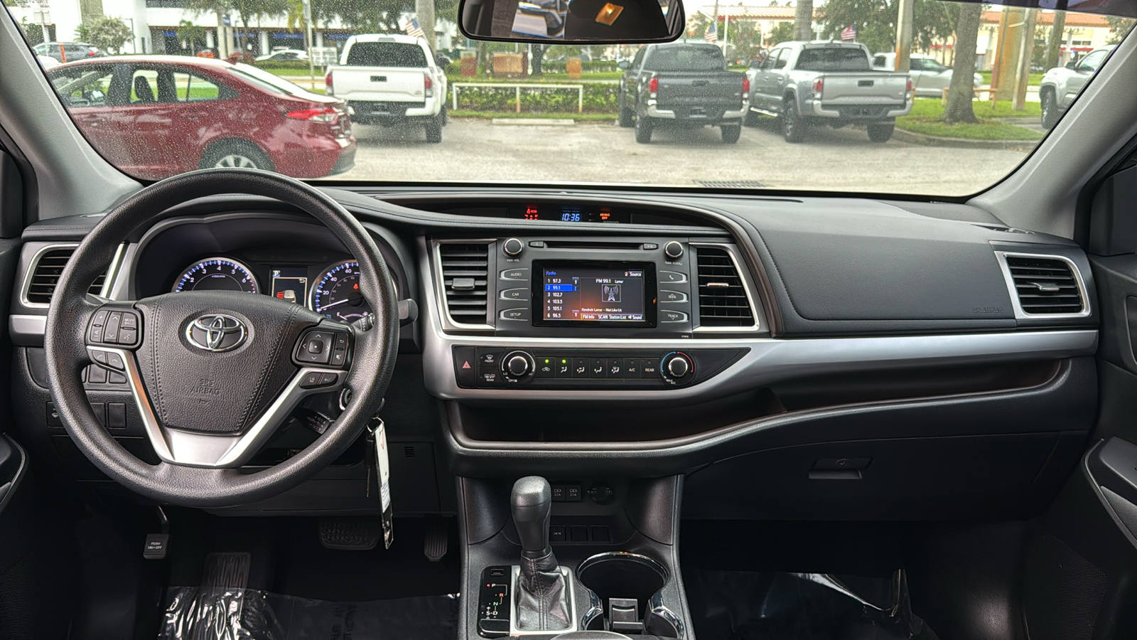 2019 Toyota Highlander LE 13