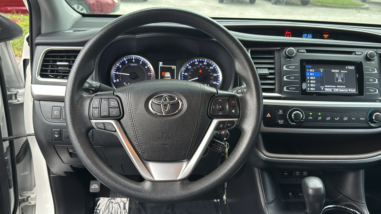 2019 Toyota Highlander LE 19