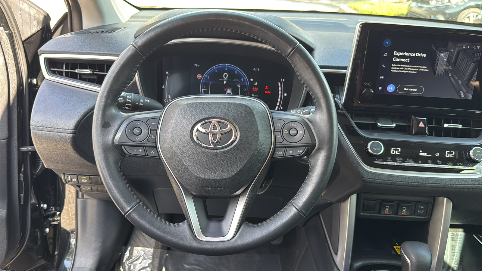 2023 Toyota Corolla Cross XLE 22