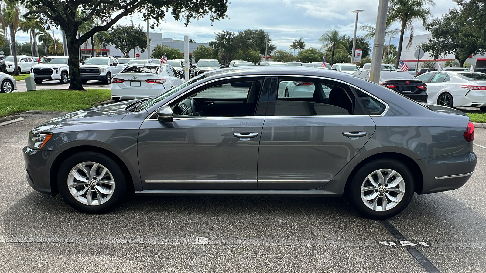 2017 Volkswagen Passat 1.8T S 4