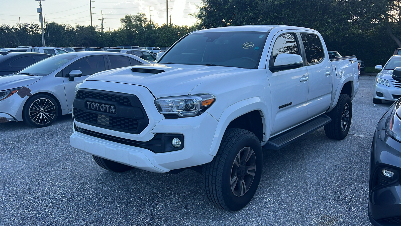 2018 Toyota Tacoma TRD Sport 3