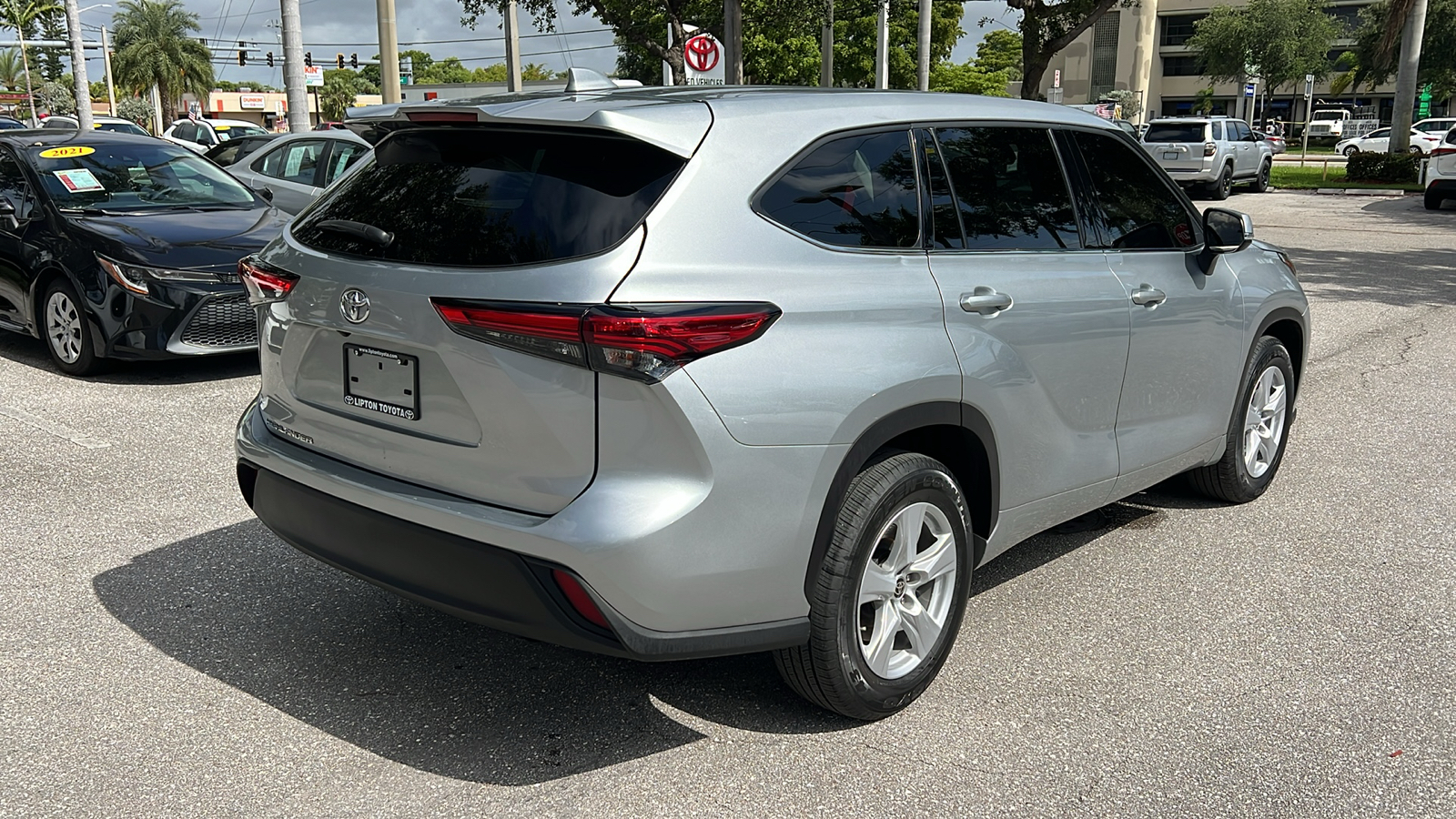 2021 Toyota Highlander L 9