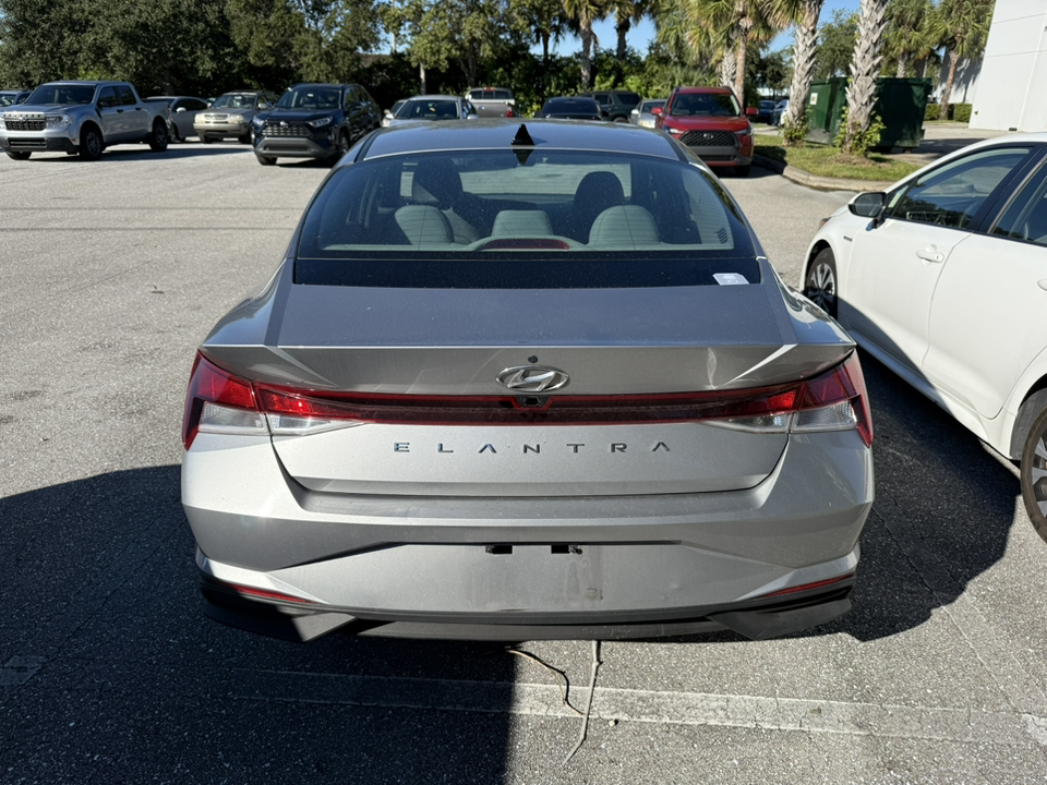 2022 Hyundai Elantra SEL 6