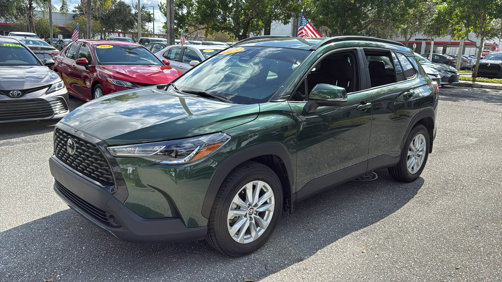 2023 Toyota Corolla Cross LE 3