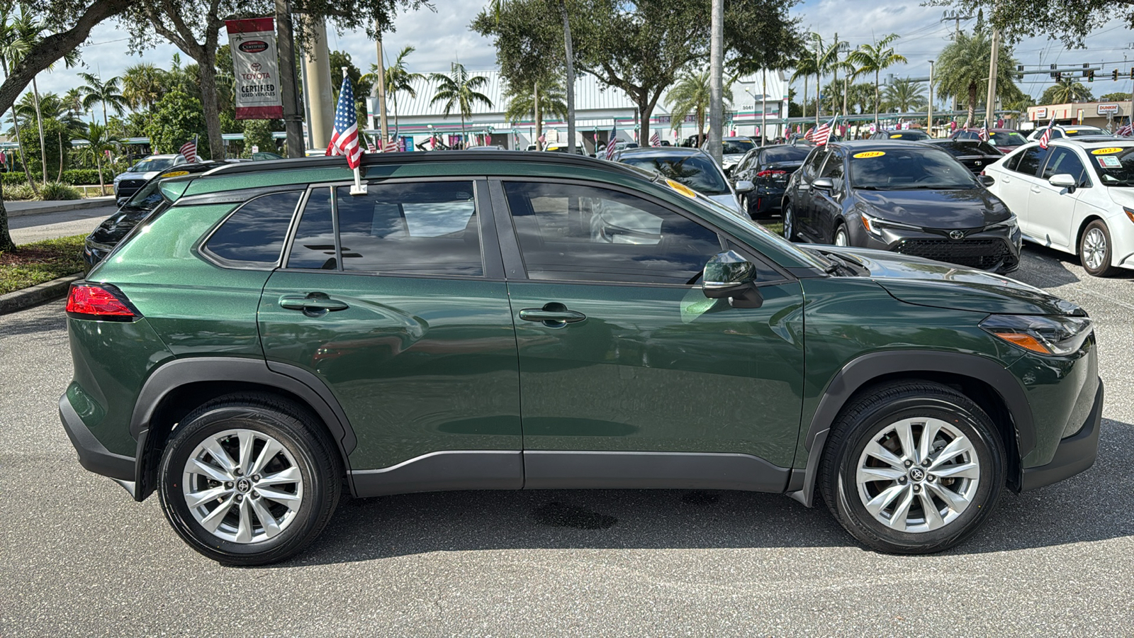 2023 Toyota Corolla Cross LE 11