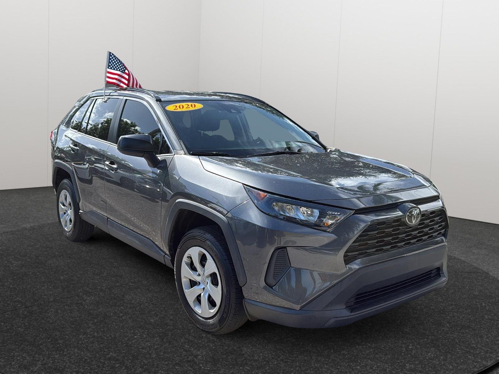 2020 Toyota RAV4 LE 1