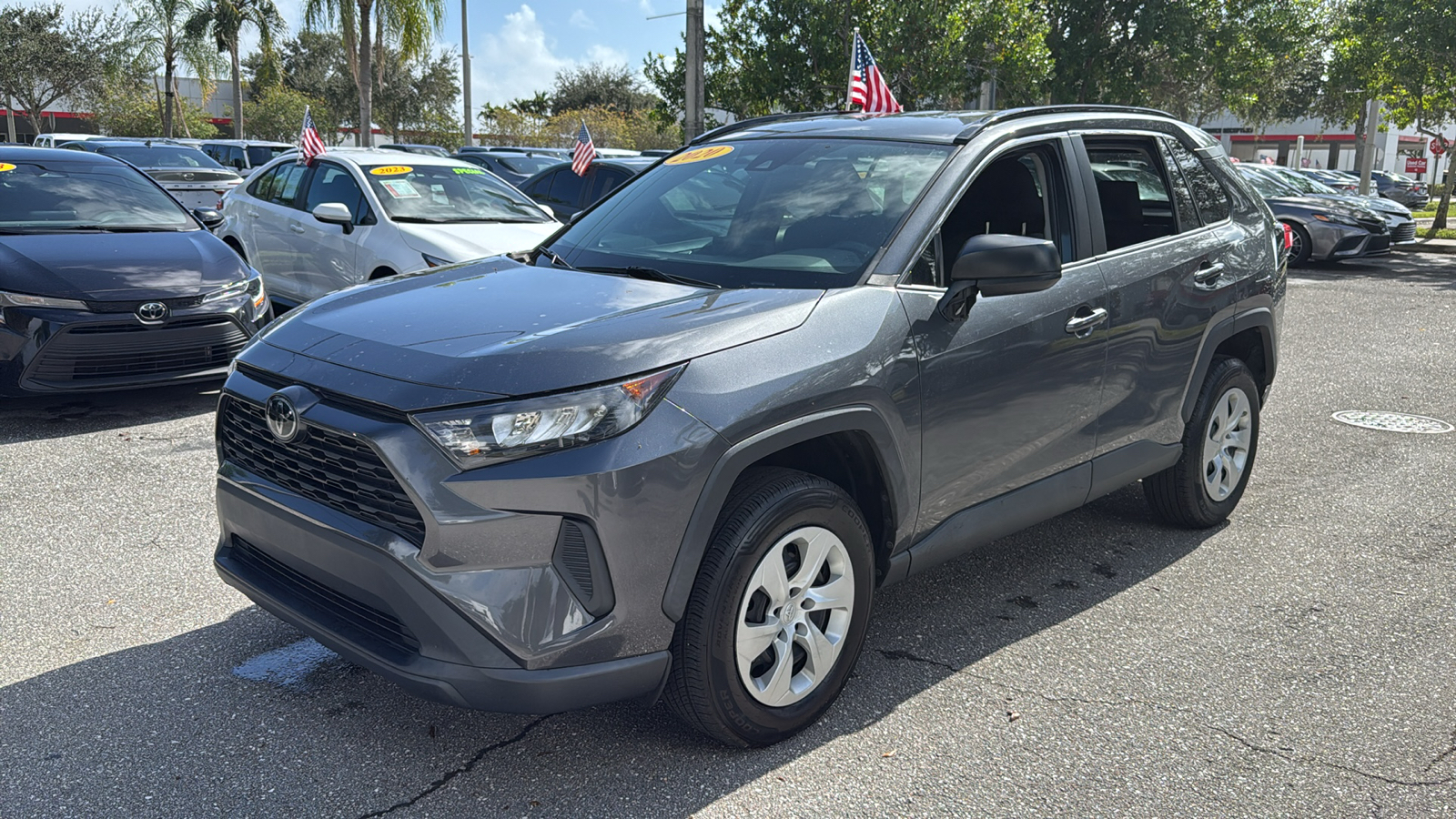 2020 Toyota RAV4 LE 3