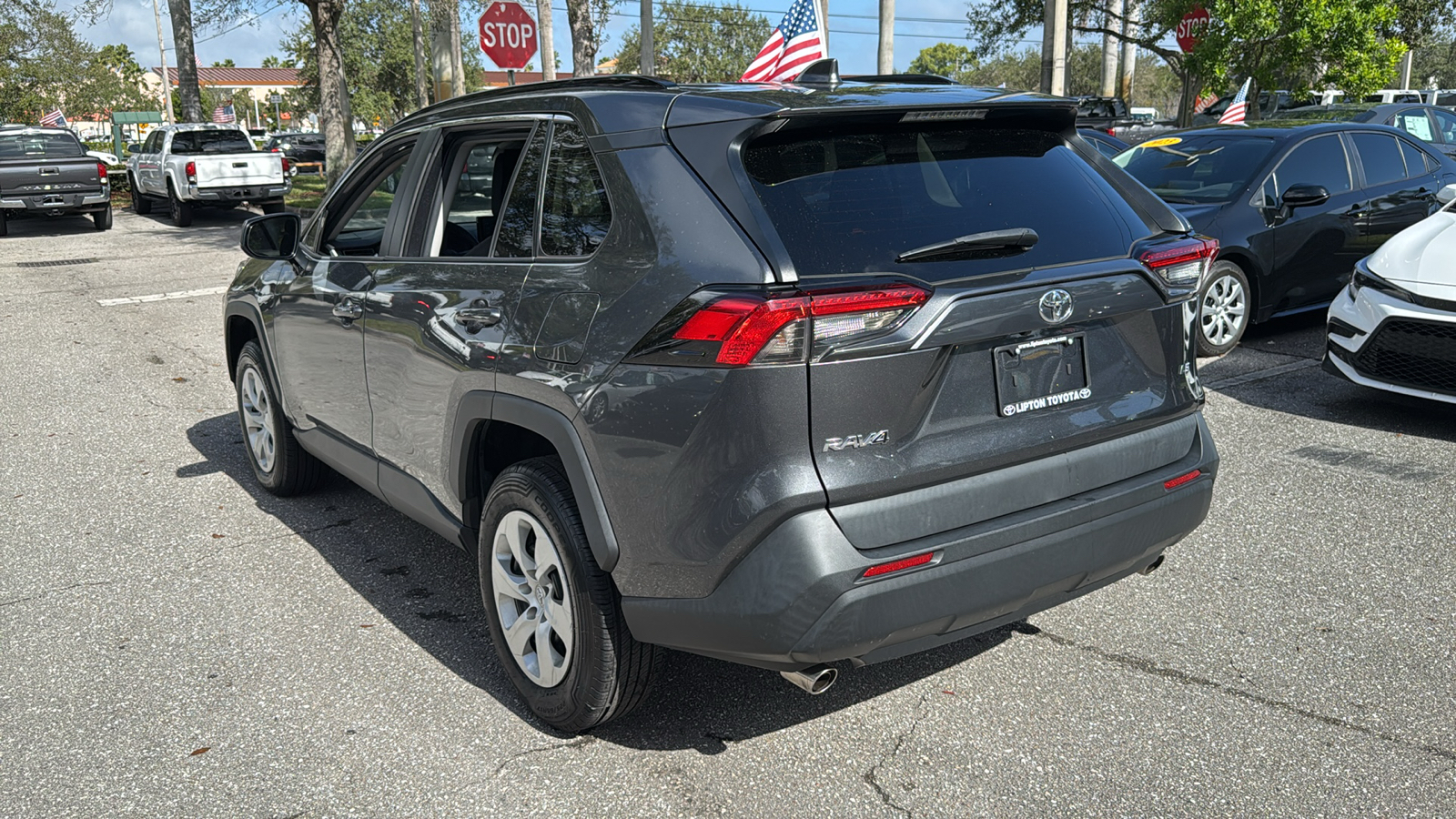 2020 Toyota RAV4 LE 5