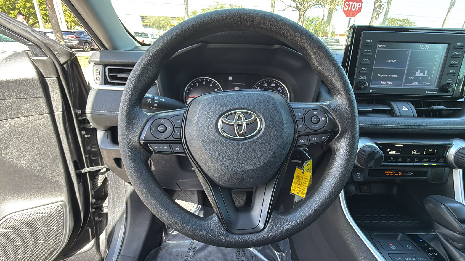 2020 Toyota RAV4 LE 20